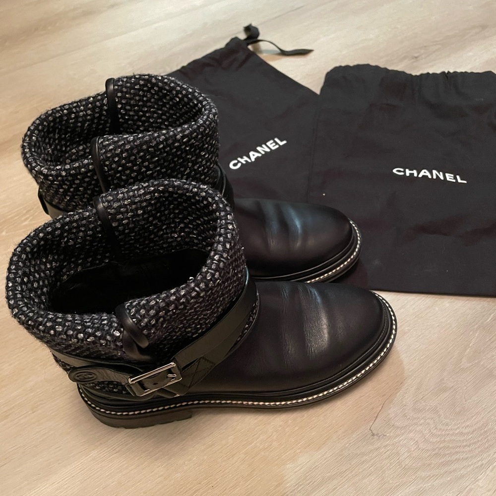 Stunning Chanel boots - Picture 16 of 16